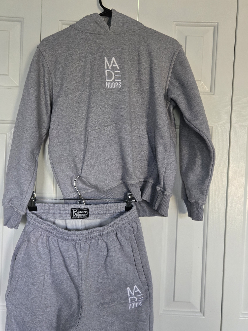 Kids' Made Hoops Gray Sweatpants & Hoodie Set Size LARGE